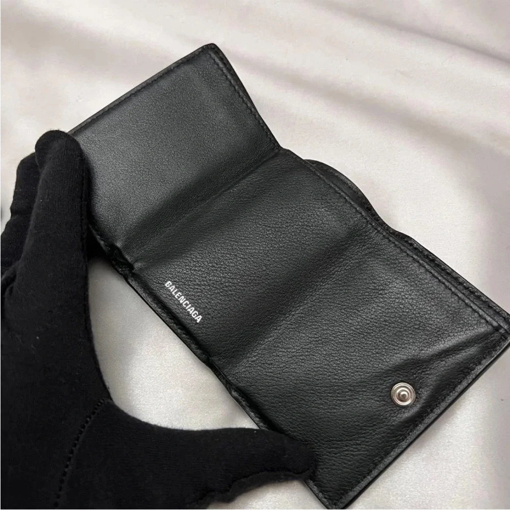Balenciaga Black Leather Wallet - Picture 5 of 9